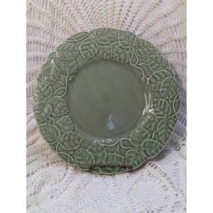 Bordallo Pinheiro Green Majolica Strawberry Leaf Plate 12 inch Made in Portugal